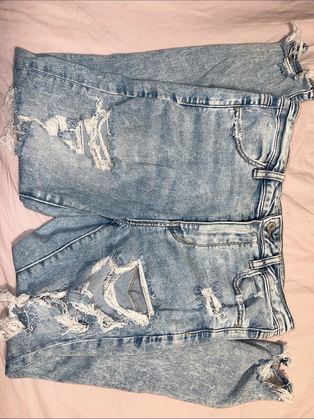 American Eagle Outfitters Light Blue Distressed Boyfriend Jeans ASIS pilling